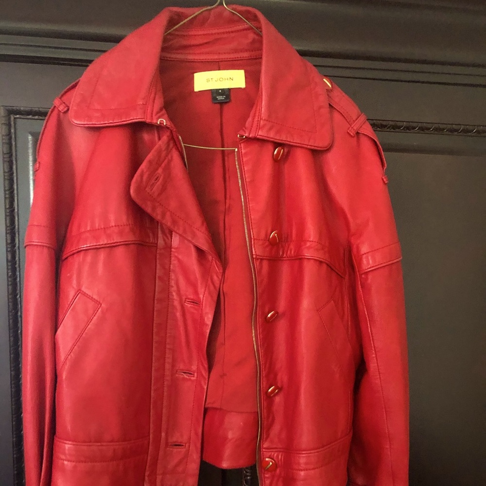 100% lamb, soft leather.